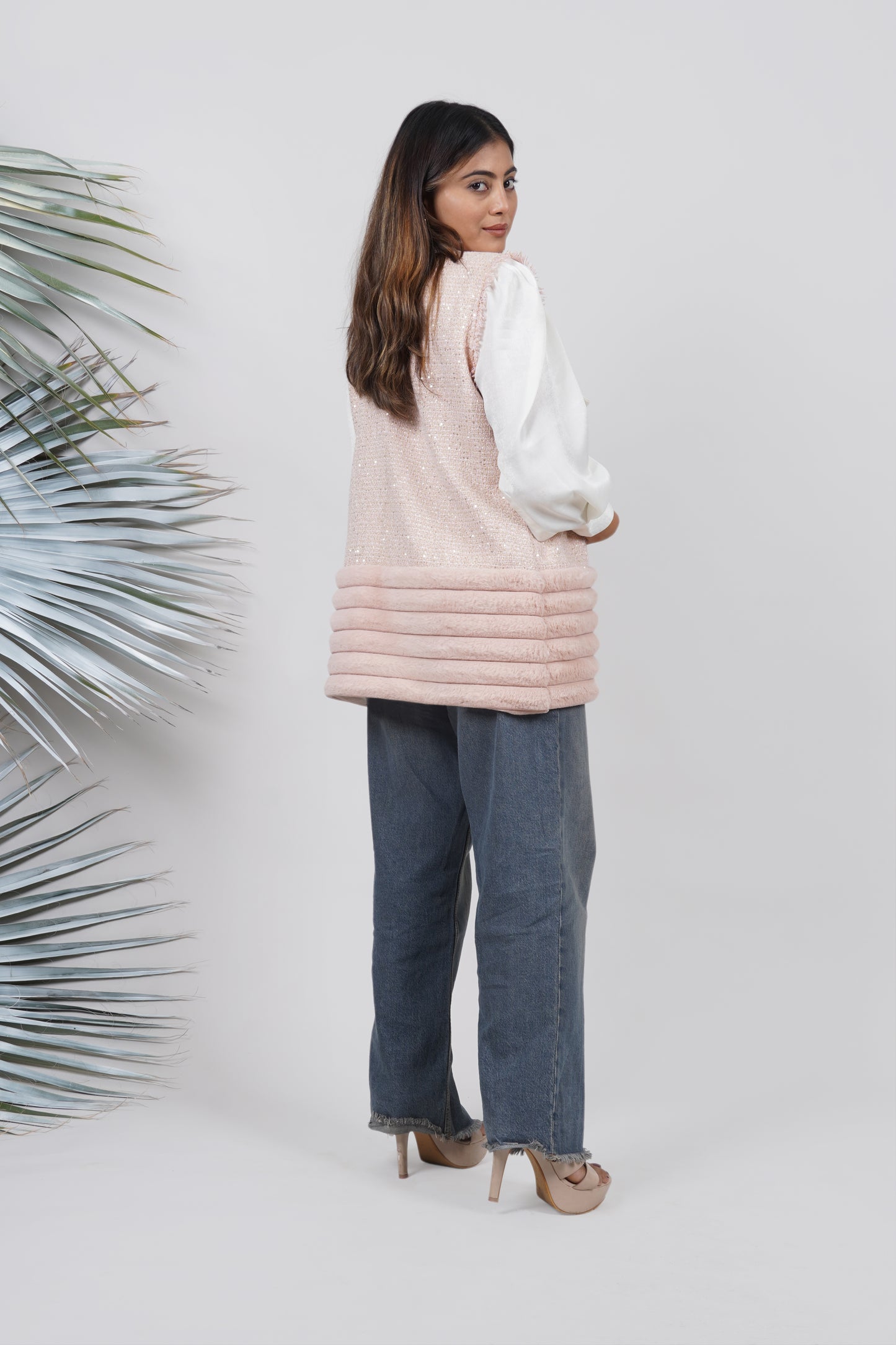 Ariya Threads Rosé Luxe Winter Jacket – Premium Stylish Outerwear
