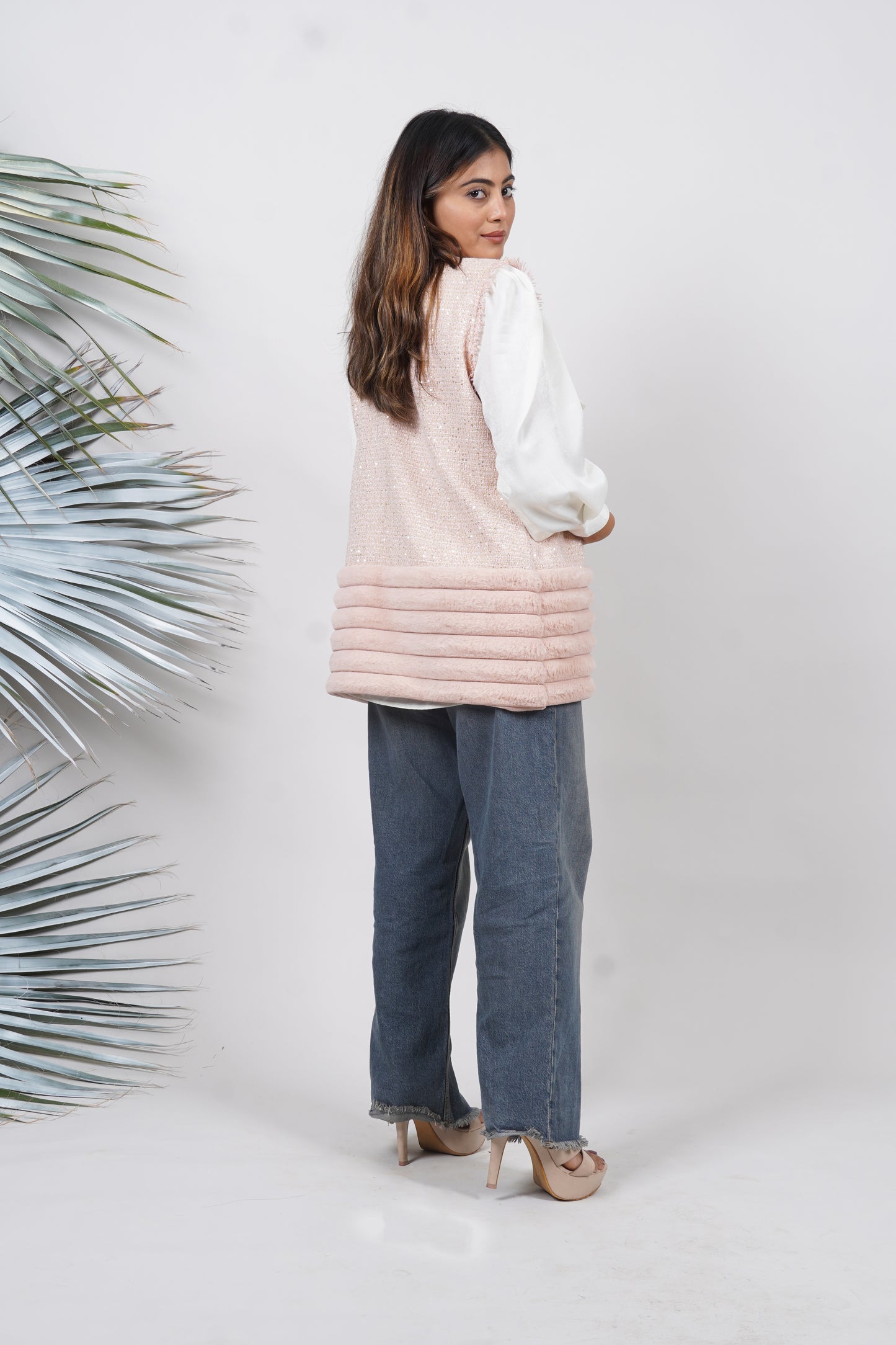 Ariya Threads Rosé Luxe Winter Jacket – Premium Stylish Outerwear