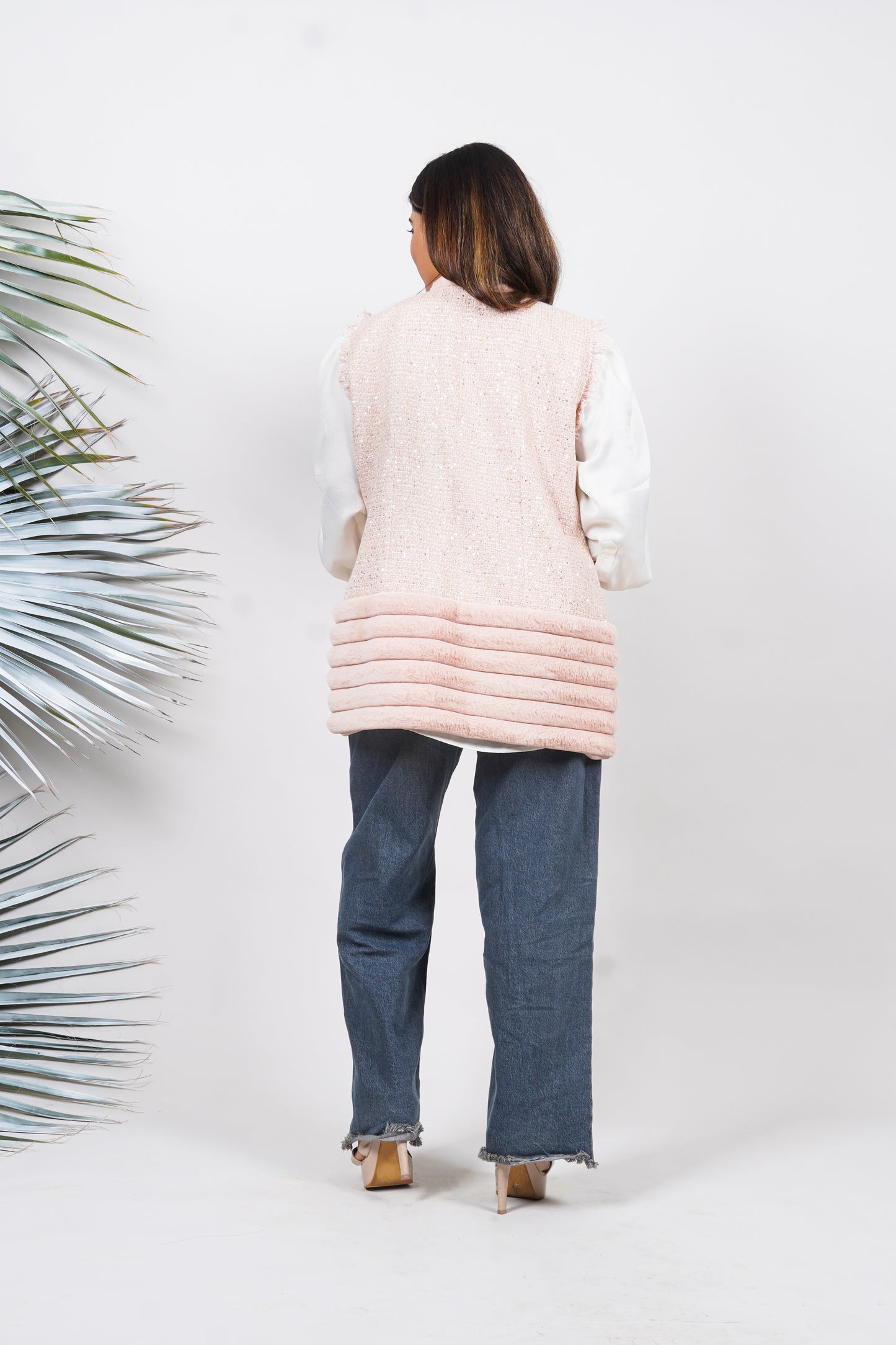 Ariya Threads Rosé Luxe Winter Jacket – Premium Stylish Outerwear